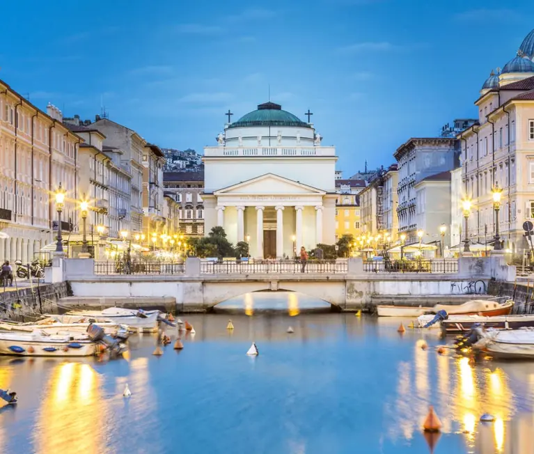 Trst (Venecija), Italija