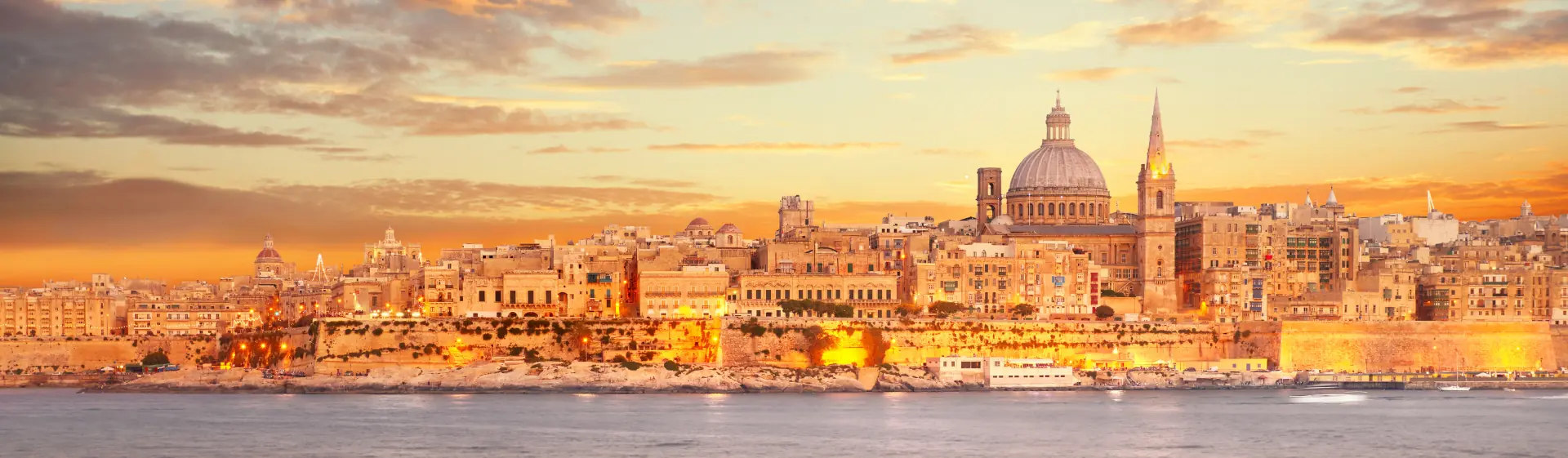 MSC WORLD ASIA: MSC WORLD ASIA: Marseille (Provence) France - Marseille (Provence) France - UWXK