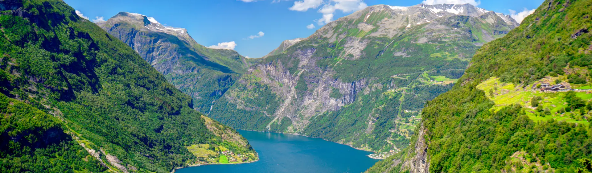 MSC MAGNIFICA: MSC MAGNIFICA: Grand cruise through the Norwegian fjords and Baltic